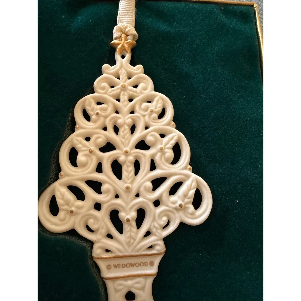 Wedgwood 2003 Christmas Tree Ornament White Porcelain Gold Accents Boxed Holiday